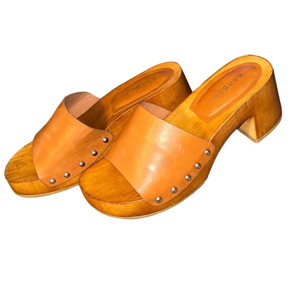 Tan Leather Mules with Wooden Heel - Picture 3 of 8